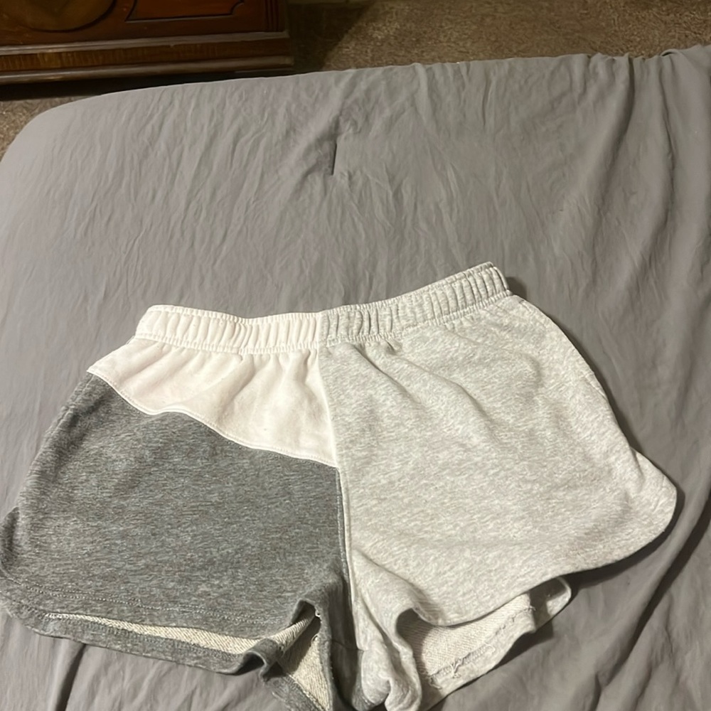Ultra 🩷 Flirt shades of gray athletic shorts